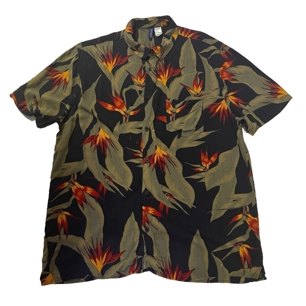 3/$20 ❤️ H&M Divided Black Tropical Button Up Short Sleeves Shirt US XL